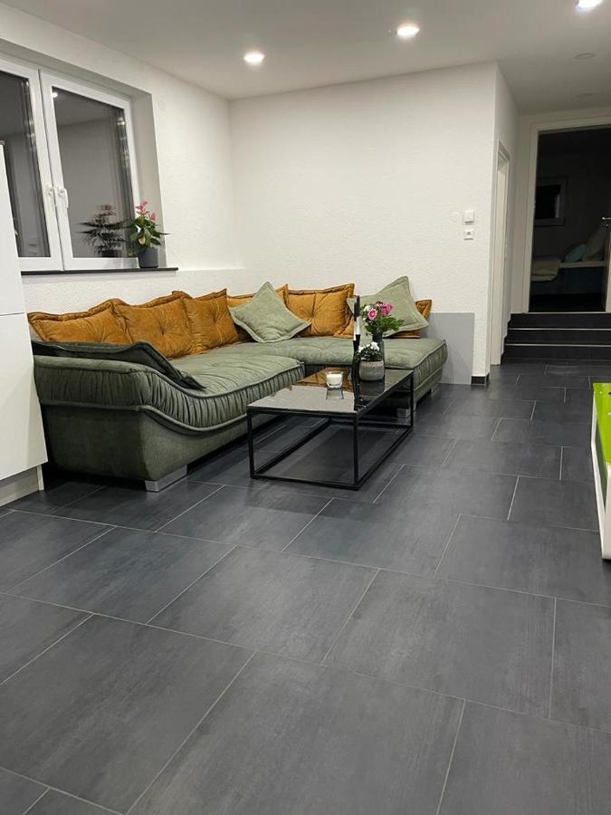 2 Zimmer Wohnung Zur Taegliche Miete 헤힝겐 외부 사진