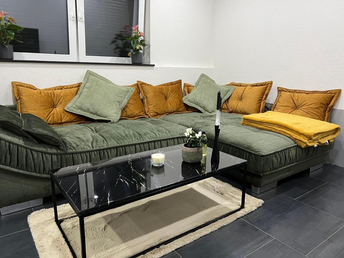 2 Zimmer Wohnung Zur Taegliche Miete 헤힝겐 외부 사진